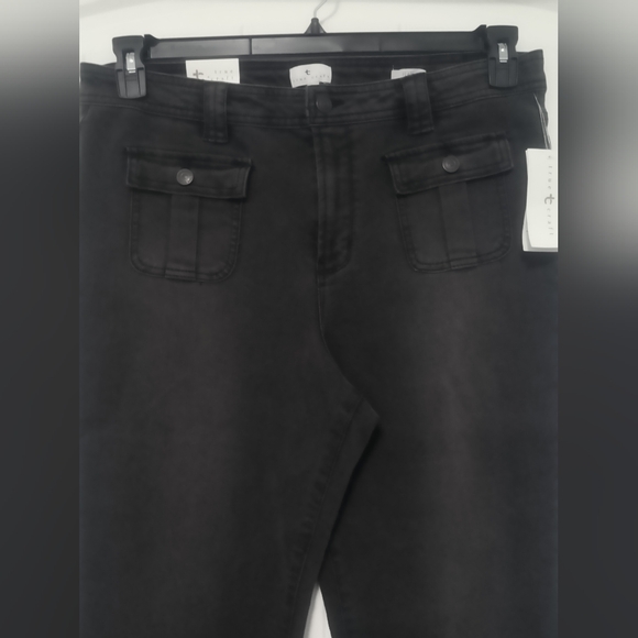 New Black Wide Legs Jeans / Size 16 Junior - Picture 1 of 4